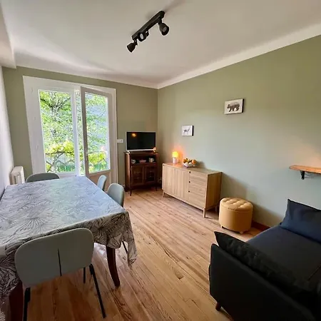 La Petite Ourse Maison De Village A Oust Extérieur photo